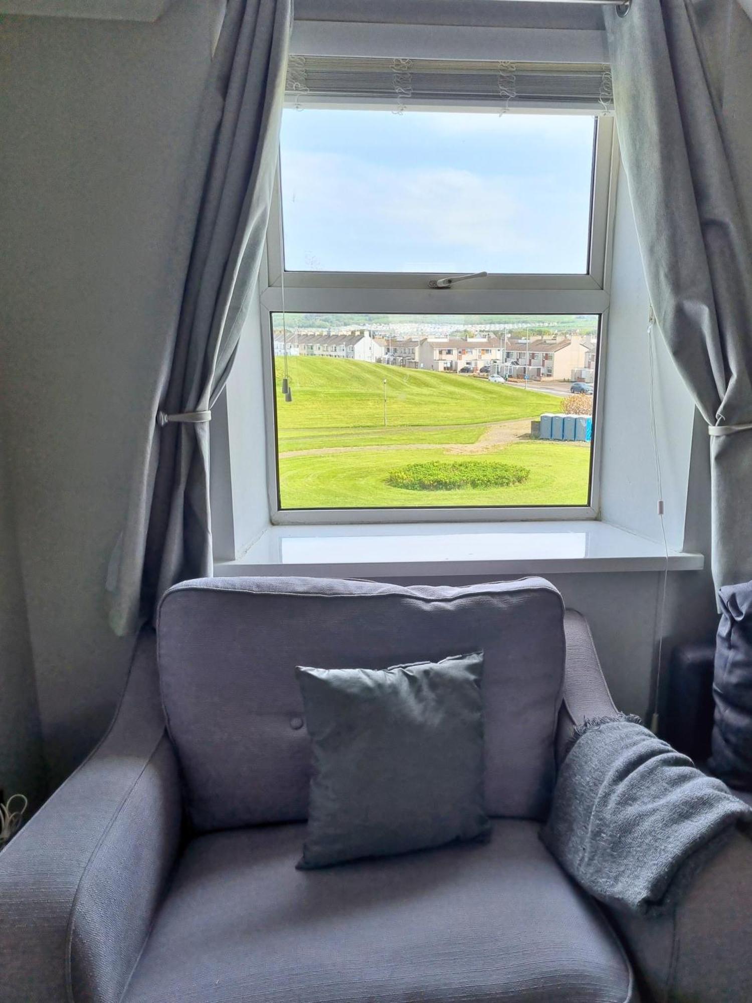 Apartamento 5 Dunluce Park - Portrush By The Sea Exterior foto