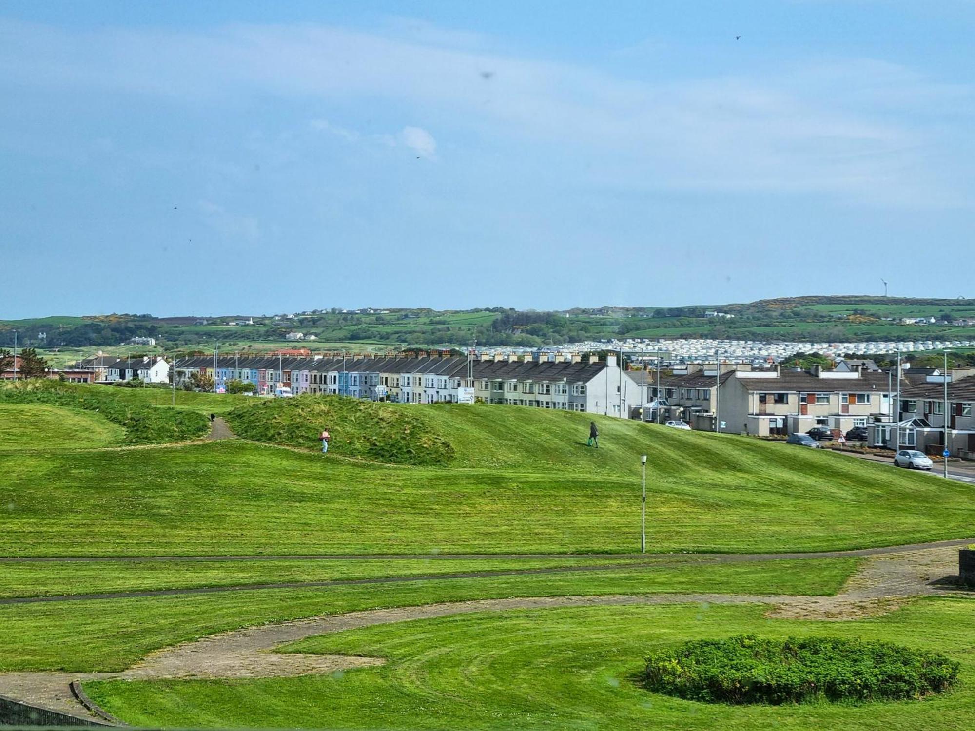Apartamento 5 Dunluce Park - Portrush By The Sea Exterior foto