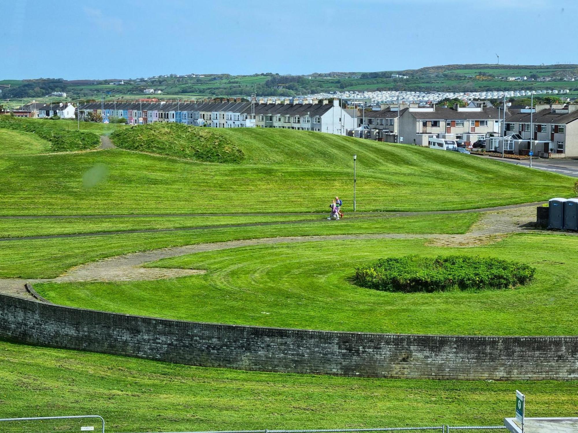 Apartamento 5 Dunluce Park - Portrush By The Sea Exterior foto