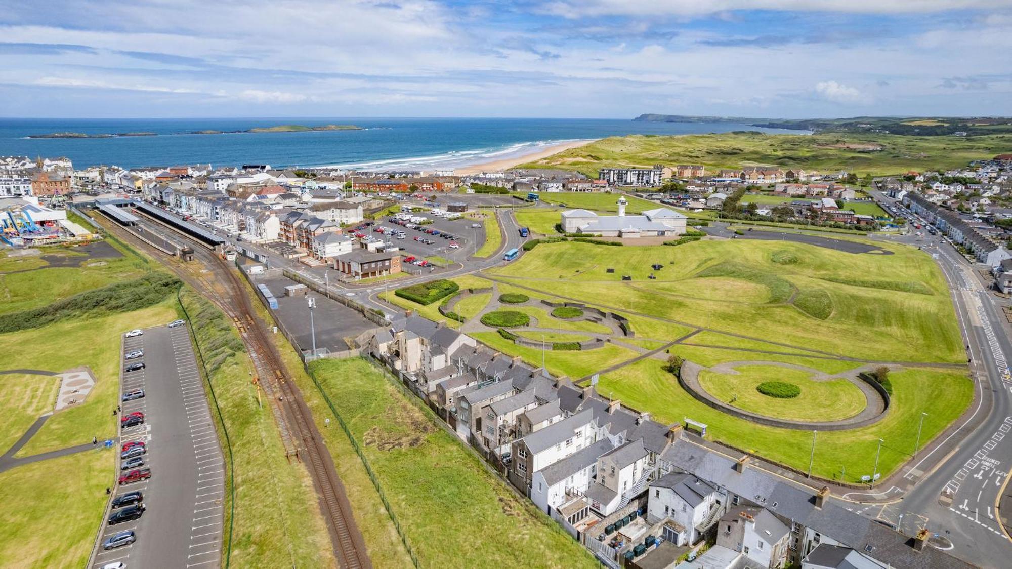 Apartamento 5 Dunluce Park - Portrush By The Sea Exterior foto